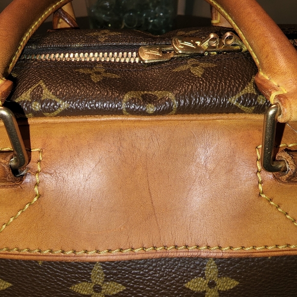 Louis Vuitton Deauville - Picture 10 of 16